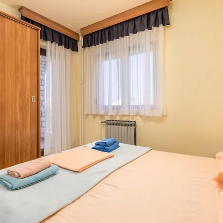2 Bedroom Beautiful In