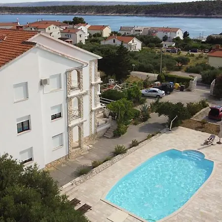 2 Bedroom Beautiful In * Barbat na Rabu