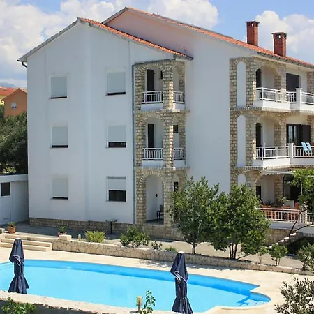 2 Bedroom Beautiful In