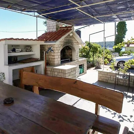 Appartamento 2 Bedroom Beautiful In *