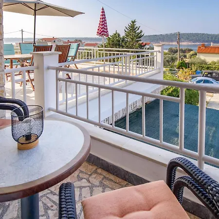 2 Bedroom Beautiful In *