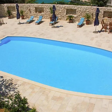 Appartamento 2 Bedroom Beautiful In *